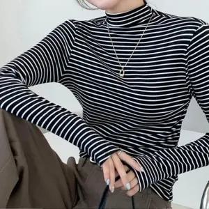 여성 스트라이프 반목티 기모 터틀넥 폴라 티셔츠