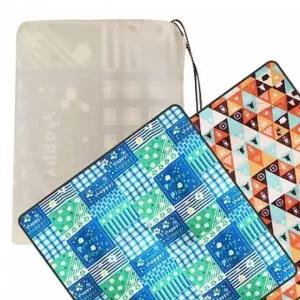 휴대용 논슬립 풀밭 매트 다양한 색상 여름 나들이 돗자리 어깨끈 포함 (WFKIQ47)