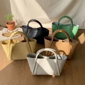 [다잇템] 여성 핸들 토트백 자수 미니멀리즘 하객용 단추 5컬러 가죽가방