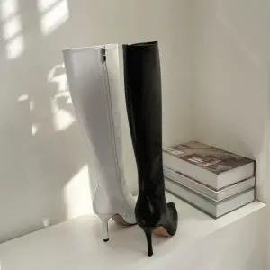 여성 2컬러 스틸레토 힐부츠 와이드롱부츠 옆지퍼 뾰족코 롱부츠 여자롱부츠