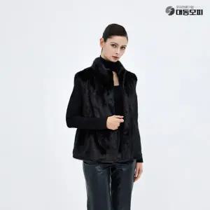 대동모피 25FW 풀스킨 휘메일 밍크 베스트
