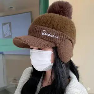 겨울 여성 퍼 니트 귀달이 방한모자 털방울 융털안감 뽀글이 볼캡 털모자