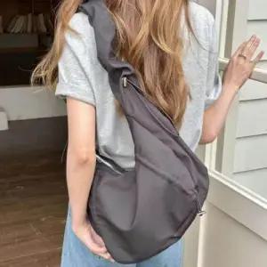 어깨 걸치거나 크로스 활용가능 캐주얼 곱창끈 숄더백 WF1416C