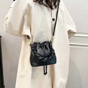 URB717 여성 미니 꽈배기 복조리 숄더 크로스백 가방