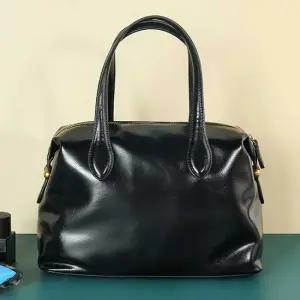 모던 베이직 토트백 인조가죽 핸드백 소꼬발 패션가방 여성토드백 여성토트백 피크닉가방