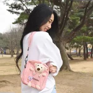 캐릭터가방 위캔드 멜빵포켓 테디베어 인형 보조 크로스백 4Color