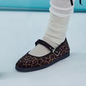 빅토리아 쿵푸 발레리나 레오파드 (1080117-LEOPARDO)