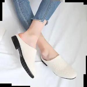 국내제작 스퀘어 뽀글이 퍼안감 뮬 사무실 슬리퍼