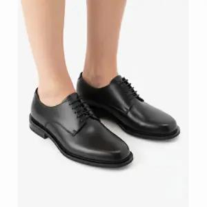 로맨틱무브 베이스먼트 더비 R24M042 남성 더비슈즈 가죽 구두 FG 블랙