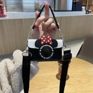 유니블링 갤럭시 z플립 1 2 3 캐릭터 카메라 가죽 스트랩케이스