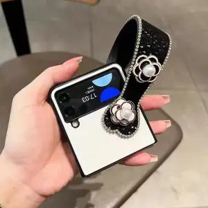 유니블링 갤럭시 z플립 2 3 4 화이트 플라워 진주 스트랩케이스