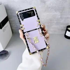 유니블링 갤럭시 z플립 3 4 레더 백 하드 체인 스트랩 케이스