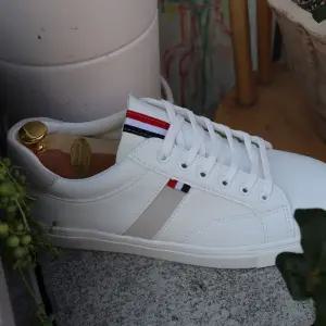 5cm 흰색 스니커즈 키높이 굽 로퍼 남자 남성 프리미엄 기본 LAVUEDE8990