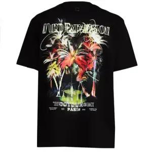 25SS 화이트 야자수 그래픽 백로고 티셔츠 블랙 W251TS04 718B