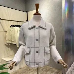 [대구백화점] [ab.f.z]스티치 라인 카라 단추 가디건(AOZ4ZY37K)