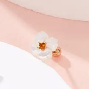 갤러리아 [비앤비골드] 14K 샹페인 플라워 라일락 자개 피어싱 한쪽 PNE42204