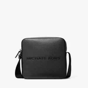 [정가 600000원] 쿠퍼 로고 엠보싱 페블드 레더 메신저 백 37S5LCOL2L1