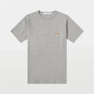 메종키츠네 폭스 헤드 패치 남녀공용 반팔 티셔츠 AM00103KJ0008 H150