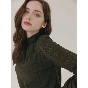 [하프클럽/막스까르띠지오]카밍 레이스 하이넥 블라우스