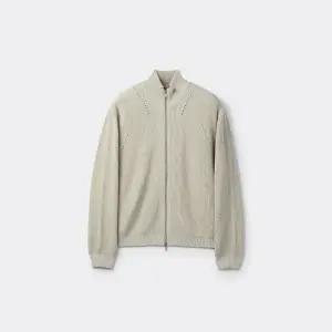 [롯데백화점]커스텀멜로우 베이지 터틀넥 집업 가디건 CWWAA25521BEX