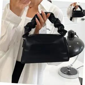 여성 은은한 광택 셔링 핸들 스몰 토트백