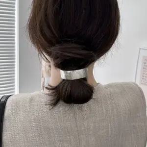 2컬러 포니테일 빗살무늬 반달핀 헤어핀 블링 머리핀