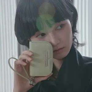 [LAP](광주신세계)LEATHER ZIP WALLET AS7AW220