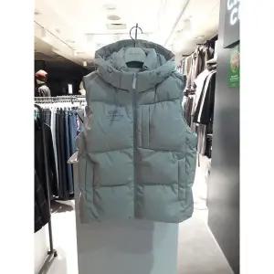 [하프클럽/체이스컬트]체이스컬트 세이브존03 후드탈부착 에어볼륨 집업 베스트N1 SWDFRU7311