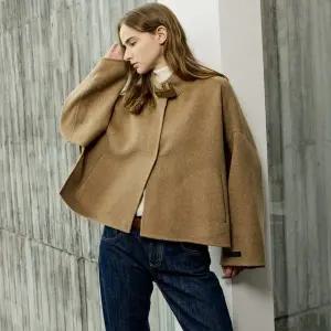 [코데즈컴바인](신세계 사우스시티) 케이프 숏 핸드 코트 (CKD-HC508WA)