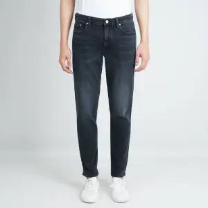 (매장)캘빈클라인 캘빈클라인 남성 청바지 바디 테이퍼핏 블루블랙 J324359 150116