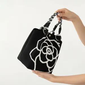 체인백 미니가방 예쁜여자가방 니트백 토트 손잡이 포인트