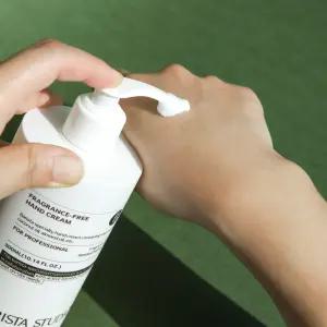 [3+1] 바리스타 스튜디오 끈적임 없는 무향 핸드크림 고보습 로션 컨디셔너 대용량 펌프형 300ml