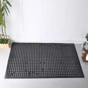 미끄럼방지 검정색 구멍난 대형 고무매트 간편청소 우천시 출입구깔개