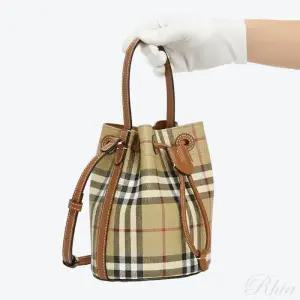 버버리 미니 체크 여성 버킷백 가방 8109794