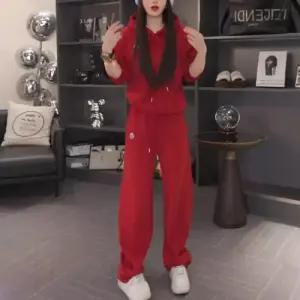 여성 데일룩 트레이닝복 긴팔세트 캐주얼 트레이닝 세트 가을 겨울 레드 기모 후드 투피스 힛템