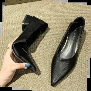 뮬스니커즈 여성 가죽 뮬 블로퍼 뾰족코 구두 베이직 좁은발볼