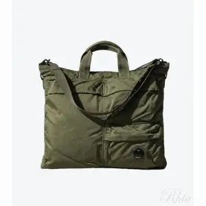 CP컴퍼니 26SS 나일론 B 토트백 20CMAC042A 005269G 683