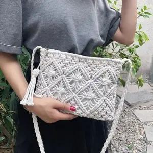 끈디자인 여자 캐주얼 패션 크로스백 데일리 스퀘어백 사각니트백 니트크로스백