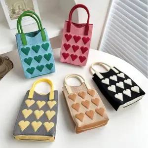 하트 포인트 니트 짜임 도톰 토드백 크로스백 퍼소재백 체인백 모던한백 데일리백 겨울백