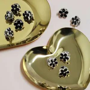 패션브로치 블랙 플라워 스몰 포인트 뱃지 세트 옷핀 장식 핀브로치