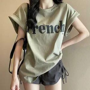 여자 UG93UI94 여름 공항 패션 여행 바캉스 룩 롤업 반팔 티