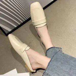 사각코 가벼운 여성 외출 패션 발편한 뮬 블로퍼