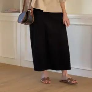 블랙 시그니쳐 밴딩 롱스커트 (one color)