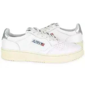 디몬트 23 F/W 오트리 남성 메달리스트 레더 로우탑(화이트/실버탭) AULM LL05