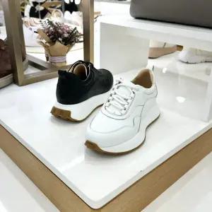 [모다아울렛][탠디]여성 세미 키높이 스니커즈 X23210 BLACK WHITE HDSY4DC_BP