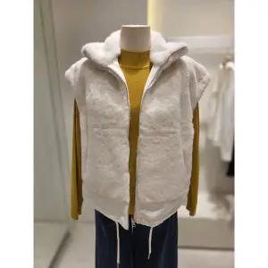 [SOUP](하남점) 인조퍼 집업 베스트 (SBADB80)