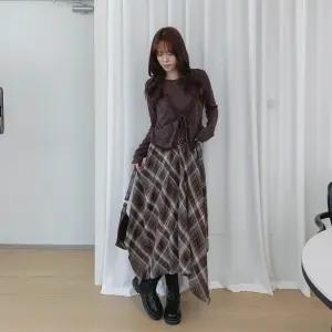 여자 키치무드 코튼 격자체크 벨티드 언발 롱 스커트