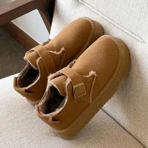 [더봉]스웨이드 퍼 버클 통굽 로퍼 9013