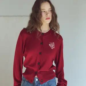 나비 크롭 니트 가디건 딥레드