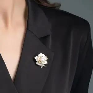 여성 진주 큐빅 브로치 플라워 1P 정장 한복 장식 예쁜브로치 부토니에 정장브로치
